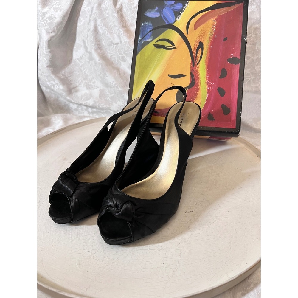 Fioni Womens Black Satin Slingback Peep Toe Knot Detail Stiletto Heels Size 9.5